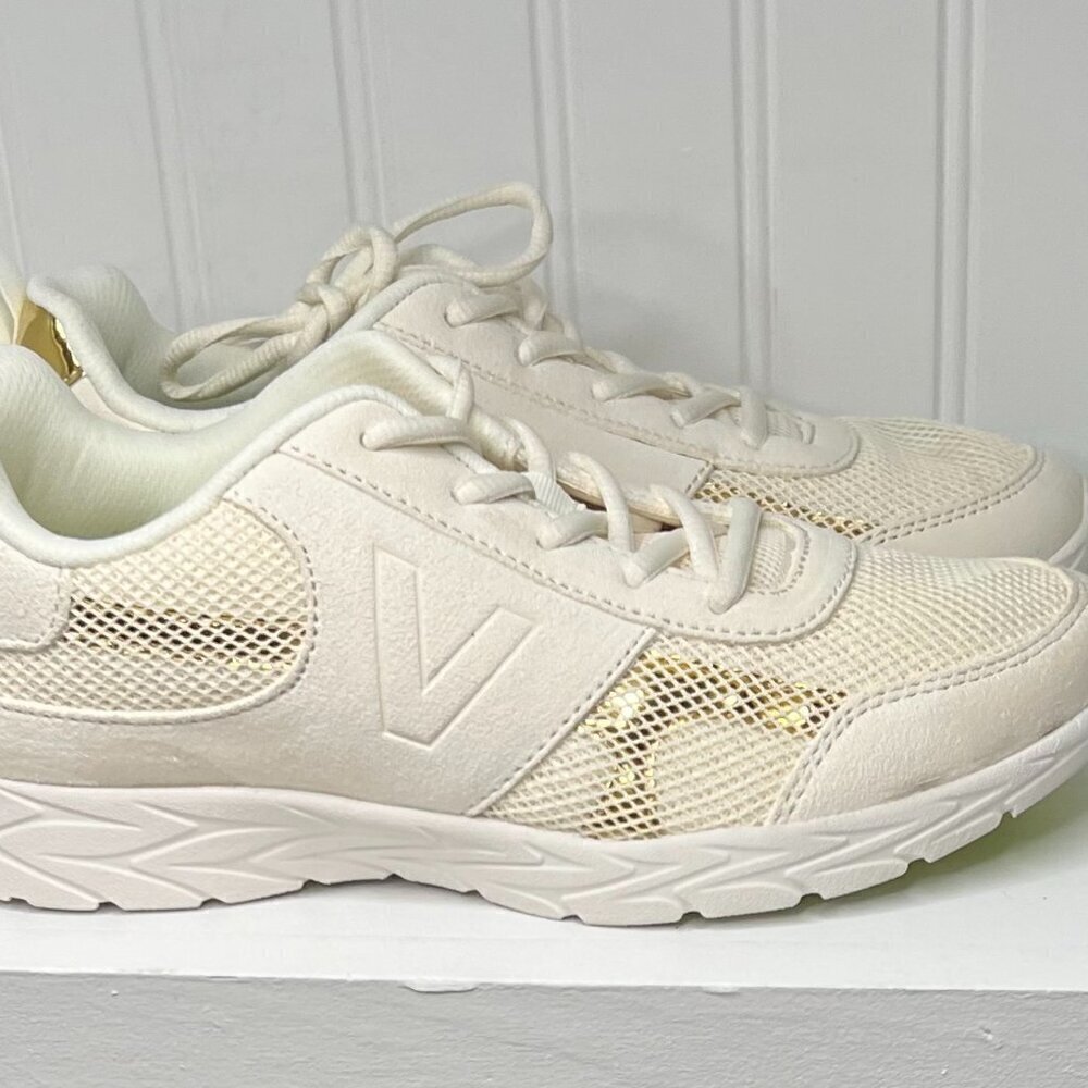 Vionic Aviate womens suede trim performance running shoes 7.5 Marshmallow Mesh